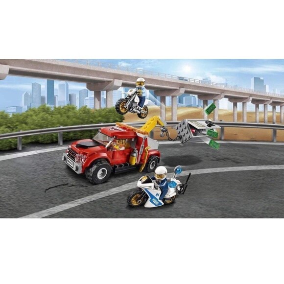 LEGO City Police Tow Truck Trouble 60137 Retired! (144 Pieces) Damaged Box - Picture 2 of 9